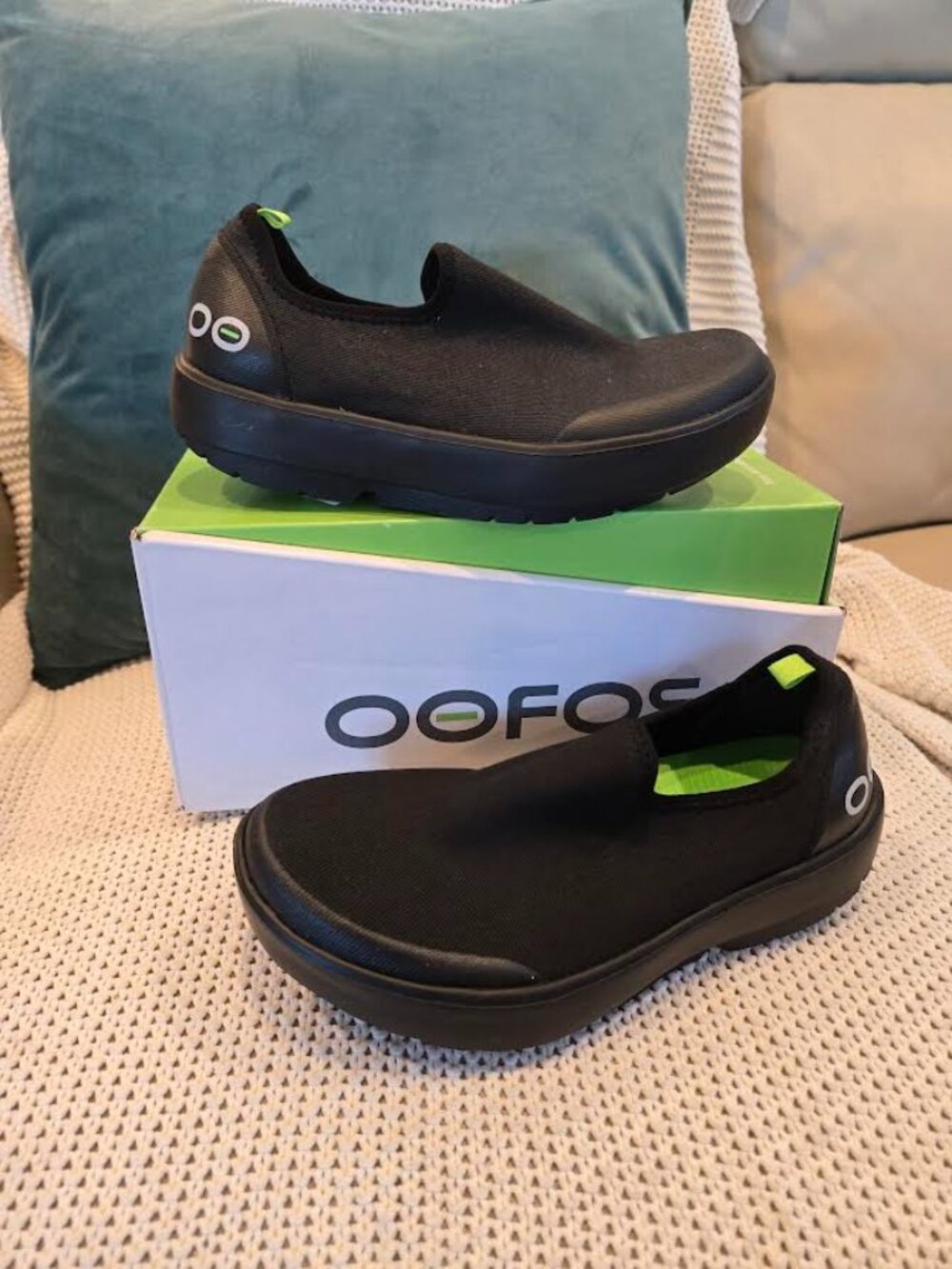 OOFOS OOmg Low eeZee Women's Black Size 6